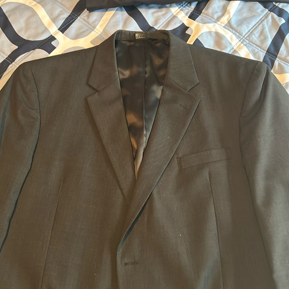 Jos A Bank Black Full Suit - Jacket 48R Pants 40/32 Length